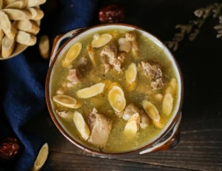 補(bǔ)氣健脾，你想要的這碗湯給你——三七黃芪燉母雞