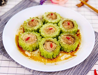 三七怎么吃：三七粉三七花苦瓜釀肉，原來苦也是種美味